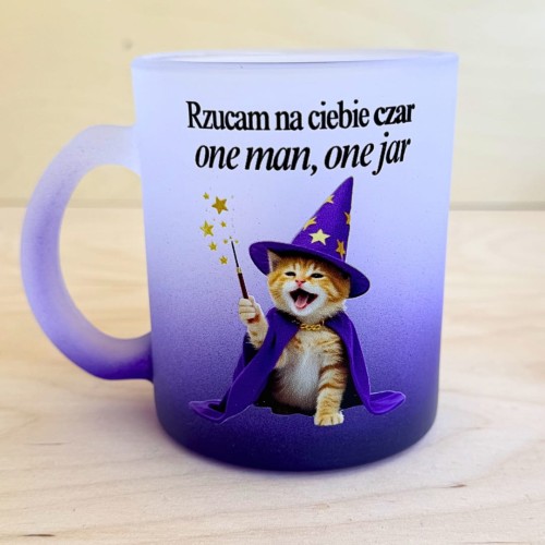 31 Rzucam na ciebie czar one man, one jar.jpg